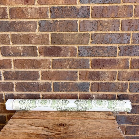 Mark D. Sikes Montecito Medallion Leaf Green Wallpaper 10 Yds New Open Box - Picture 1 of 10